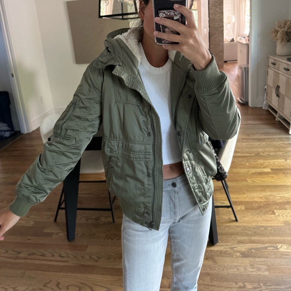 American Eagle fleece lined bomber jacket